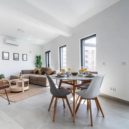 Ptm Riverview T2 Luxe 2nd Floor * Portimão